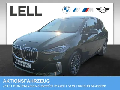 Gebraucht BMW 220 Luxury Line 150 PS (110 kW) 2025 Grün Van / Kleinbus