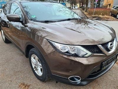 Gebraucht Nissan Qashqai 360º 110 PS (80 kW) 2016 Braun SUV