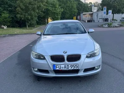 Gebraucht BMW 320 170 PS (125 kW) 2008 Silber Coupé