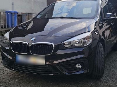 Gebraucht BMW 220 Gran Tourer Advantage 192 PS (141 kW) 2018 Braun Van / Kleinbus