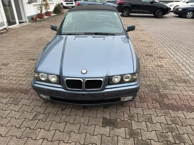 Gebraucht BMW 318 Cabriolet 115 PS (84 kW) 1998 Blau Cabrio