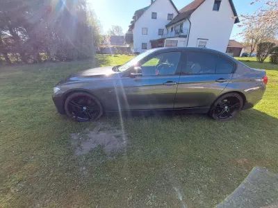 Gebraucht BMW 320 Sport Line 184 PS (135 kW) 2012 Grau Limousine