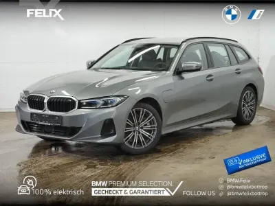 Gebraucht BMW 330e Sport Line 292 PS (214 kW) 2025 Skyscraper grau metallic Kombi