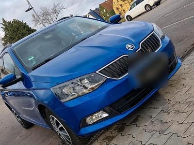 Gebraucht Skoda Fabia Drive 90 PS (66 kW) 2017 Blau Kombi