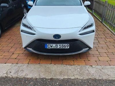 Weiß Gebraucht 2021 Toyota Mirai Advance Limousine | 20.800 € (Guter Preis)
