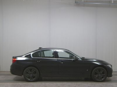 BMW 330e