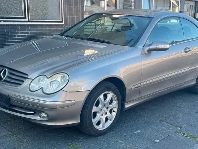 Begagnad Mercedes CLK320 210 HK (154 kW) 2003 Grå Sportkupé
