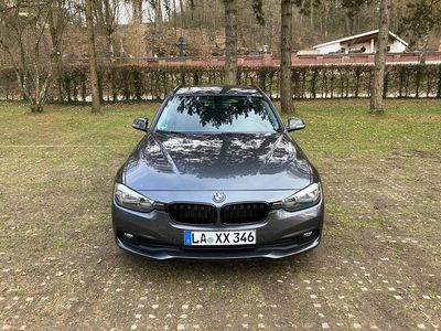 Gebraucht BMW 320 190 PS (139 kW) 2015 Grau Kombi