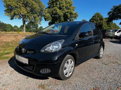 Gebraucht Toyota Aygo Edition 68 PS (50 kW) 2011 Schwarz Kleinwagen