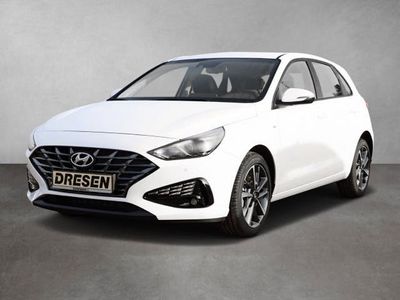 gebraucht Hyundai i30 1.5 Trend**SOFORT/Automatik/Komfortpaket/Navigationspaket/Klimaauto.