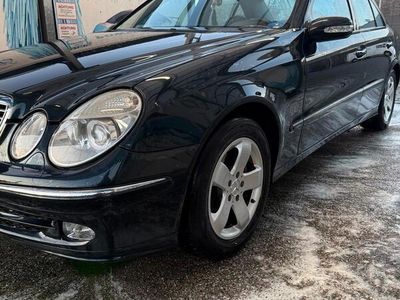 Mercedes E200