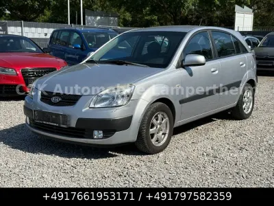 Gebraucht Kia Rio 97 PS (71 kW) 2009 Silber Limousine