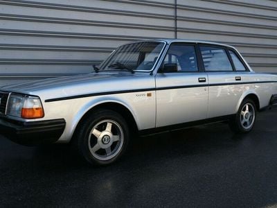 Gebraucht Volvo 240 101 PS (74 kW) 1985 Silber metallic Limousine