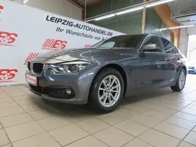 Używany BMW 318 Advantage 150 KM (110 kW) 2018 Szary Sedan/Limuzyna