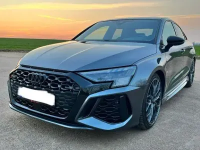 Gebraucht Audi RS3 Sport 400 PS (294 kW) 2022 Grau Limousine