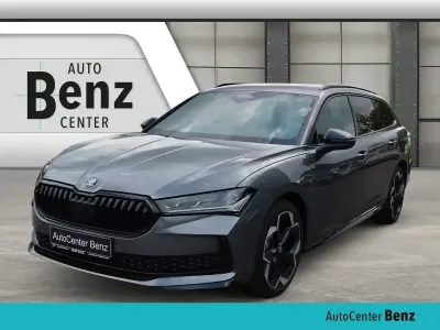Neu Skoda Superb SportLine 150 PS (110 kW) 2026 Grau Kombi