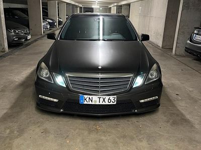 Grau Gebraucht 2011 Mercedes E63 AMG AMG Limousine | 19.800 €