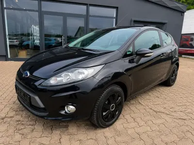 Gebraucht Ford Fiesta 60 PS (44 kW) 2012 Schwarz Limousine