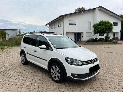 VW Touran Cross
