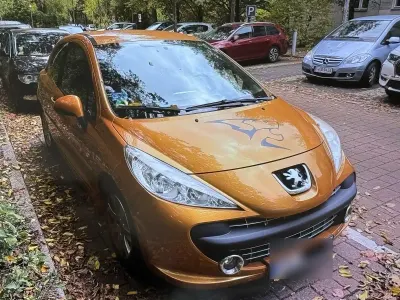 Gebraucht Peugeot 207 Sport 120 PS (88 kW) 2007 Orange Limousine