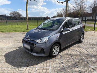 Second-hand Hyundai i10 Select 67 CP (49 kW) 2018 Gri Hatchback