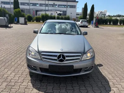 Gebraucht Mercedes C220 170 PS (125 kW) 2009 Silber Limousine