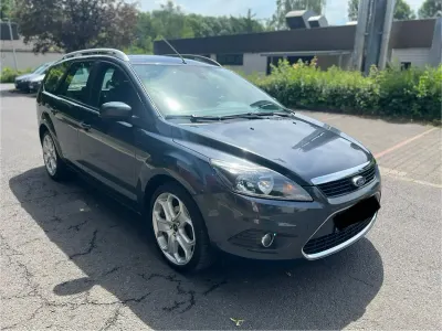 Gebraucht Ford Focus Individual 145 PS (106 kW) 2009 Grau Kombi