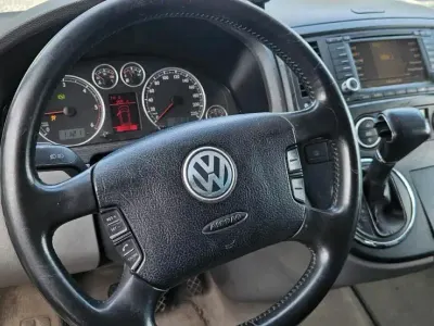 Gebraucht VW Multivan 174 PS (127 kW) 2005 Schwarz Van / Kleinbus
