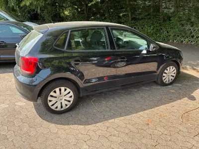 Gebraucht VW Polo 90 PS (66 kW) 2013 Schwarz Kleinwagen