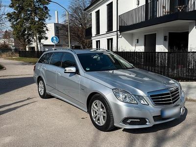 Gebraucht Mercedes E250 204 PS (150 kW) 2010 Silber Kombi