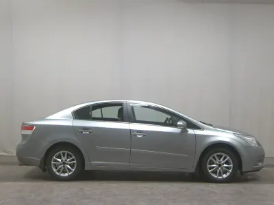 Gebraucht Toyota Avensis Sol 132 PS (97 kW) 2009 Silber Limousine