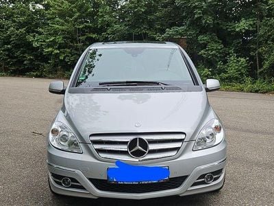 Mercedes B200