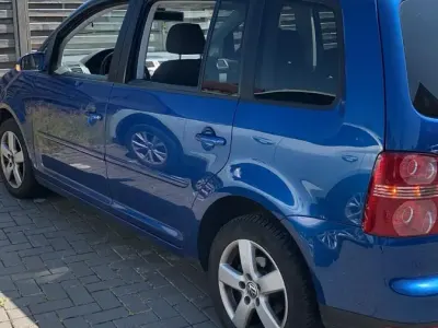 Gebraucht VW Touran 2009 Blau Van / Kleinbus
