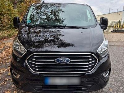 Gebraucht Ford Tourneo Titanium 131 PS (96 kW) 2020 Schwarz Van / Kleinbus