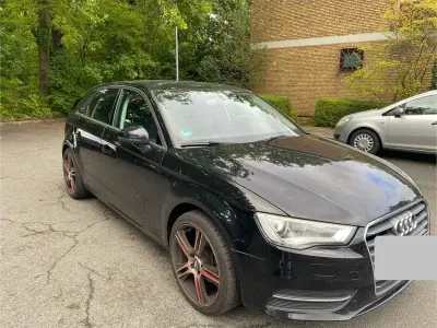 Używany Audi A3 Attraction 125 KM (91 kW) 2014 Czarny Sedan/Limuzyna