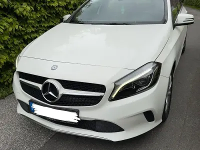 Gebraucht Mercedes A160 102 PS (75 kW) 2015 Weiß Kleinwagen