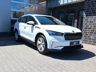 Używany Skoda Enyaq iV Loft 108 kW (148 KM) 2023 Biały SUV