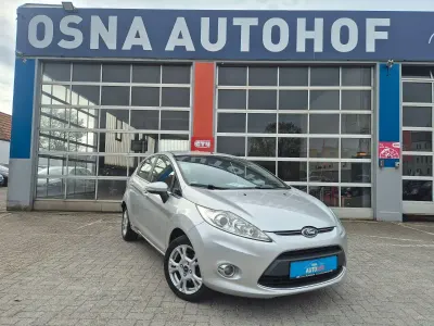 Gebraucht Ford Fiesta Titanium 82 PS (60 kW) 2012 Grau Kleinwagen