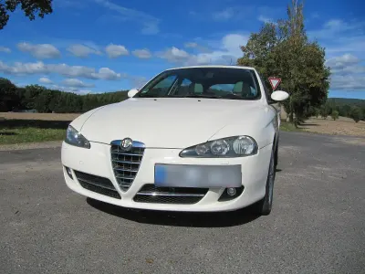 Gebraucht Alfa Romeo 147 105 PS (77 kW) 2007 Weiß Kleinwagen