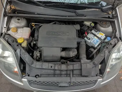 Gebraucht Ford Fiesta 100 PS (73 kW) 2008 Silber Kleinwagen