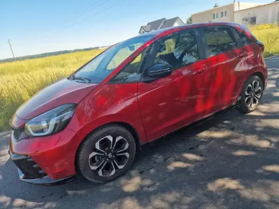 Gebraucht Honda Jazz Hybrid 122 PS (89 kW) 2023 Rot Kleinwagen
