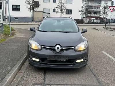 Gebraucht Renault Mégane GrandTour Initiale Paris 110 PS (80 kW) 2014 Grau Kombi
