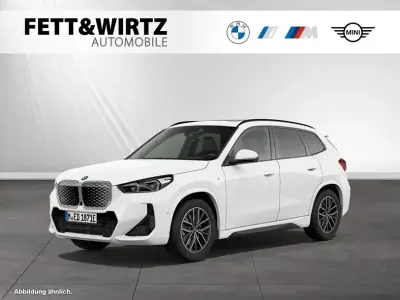 Gebraucht BMW iX1 M Sport 230 kW (313 PS) 2025 Alpinweiss SUV