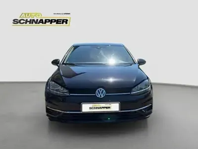 Gebraucht VW Golf VII IQ Drive 150 PS (110 kW) 2019 Schwarz Limousine