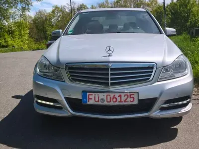 Gebraucht Mercedes C180 156 PS (114 kW) 2012 Silber Limousine