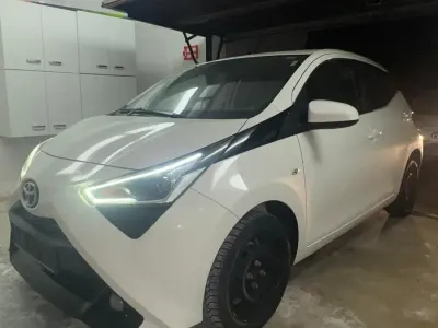 Gebraucht Toyota Aygo 72 PS (52 kW) 2021 Weiß Kleinwagen
