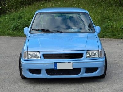 Second-hand Opel Corsa 98 CP (72 kW) 1991 Albastru Hatchback