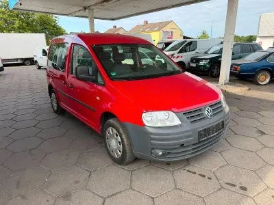 Gebraucht VW Caddy Team 109 PS (80 kW) 2009 Rot Van / Kleinbus