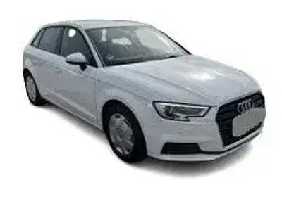 Używany Audi A3 Comfort 150 KM (110 kW) 2019 Biały Sedan/Limuzyna