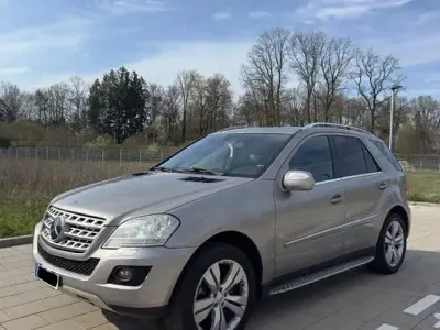Gebraucht Mercedes ML320 224 PS (164 kW) 2009 Grau SUV